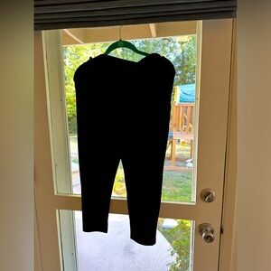 Zella maternity cropped yoga pants / leggings. Size M